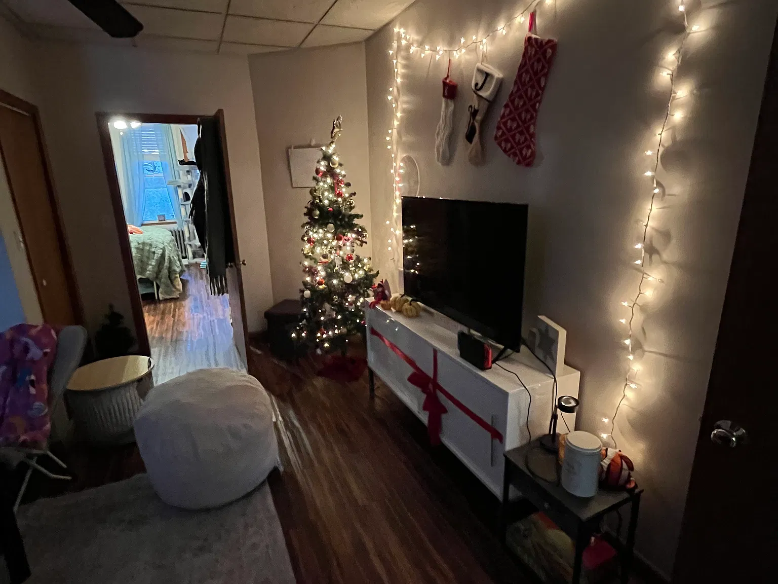 3 bed, 1.5 bath, 1000 sqft, $2,375 — Photo 3