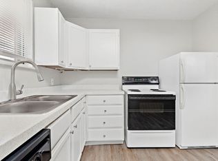 6110 1/2 NW Bell Rd #17711142, Kansas City, MO 64152