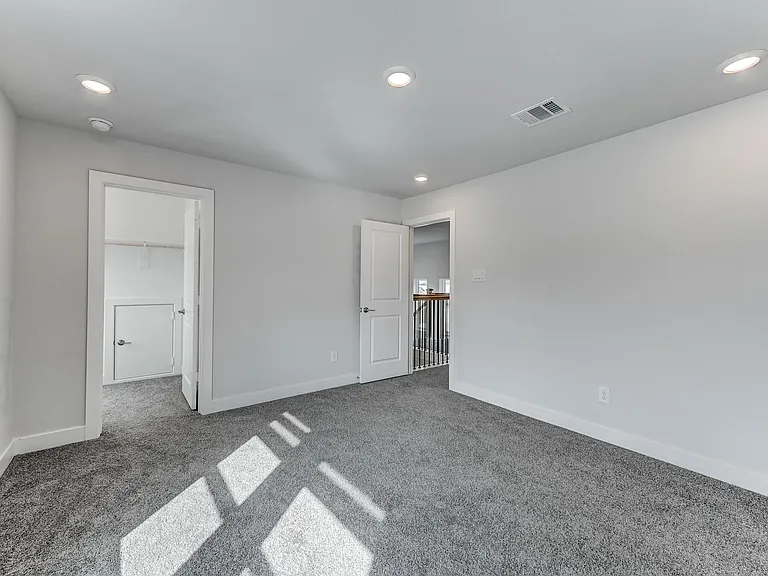 9522 Rialto Creek Dr — Photo 41