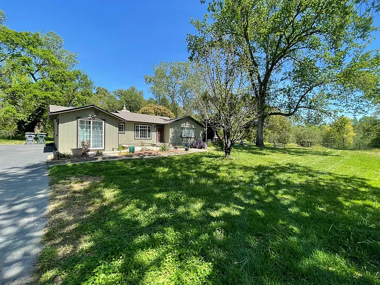 7077 Pine Gate Way — Photo 1