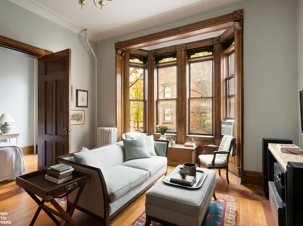 40 Remsen Street image 4 of 9