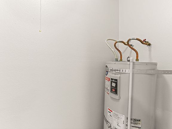 4th image of 12582 SE Linwood Ave #2