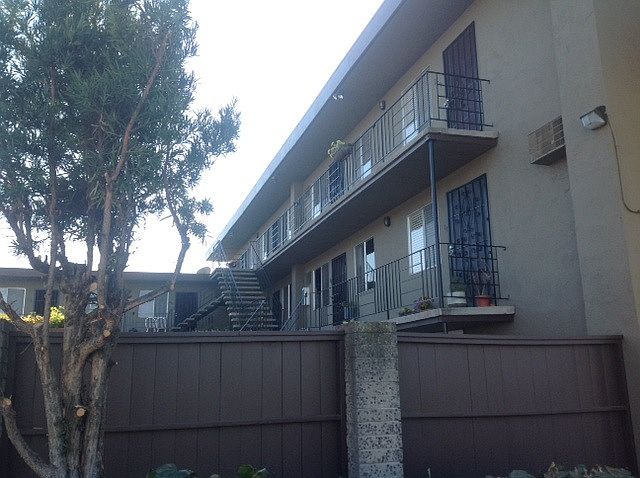 1st image of 20 E 16th St APT 211