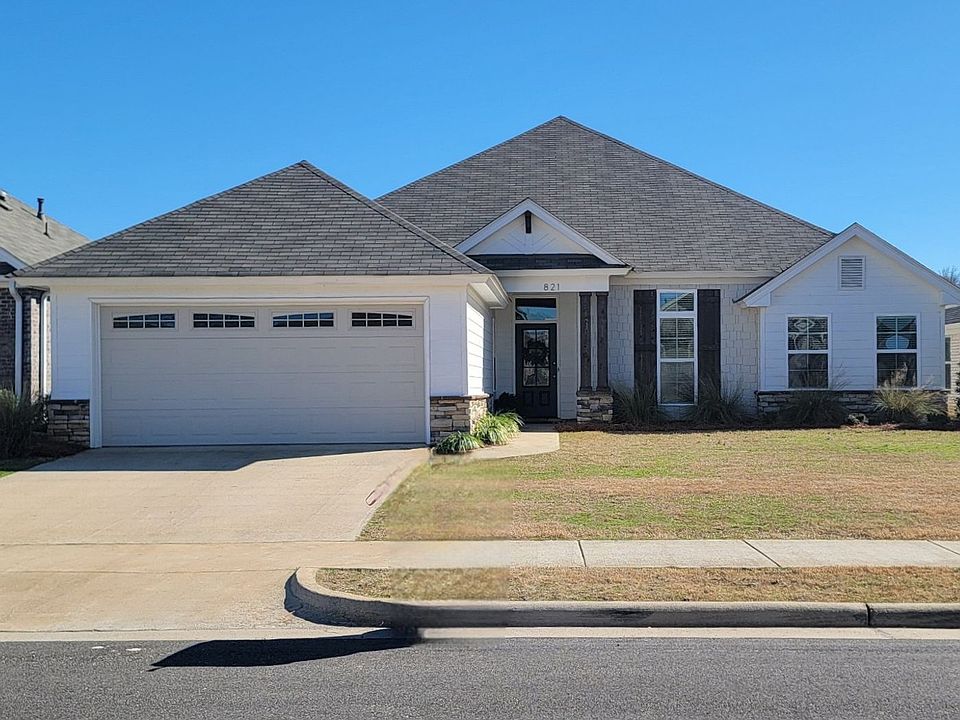 1st image of 821 Hedgefield Way