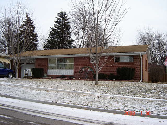 1st image of 1820 E Manor Dr