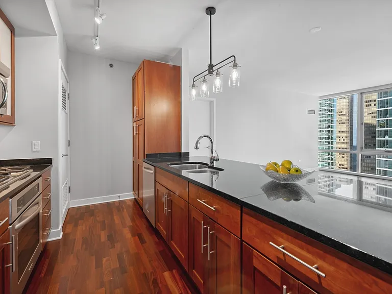 505 N McClurg Ct #1401 — Photo 5