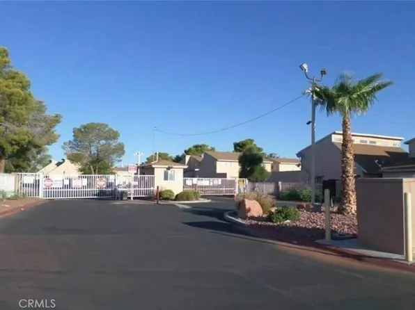 5196 Golden Ln #L, Las Vegas, CA 89119