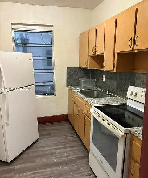 125 NW 7th Ave #1 — Photo 6