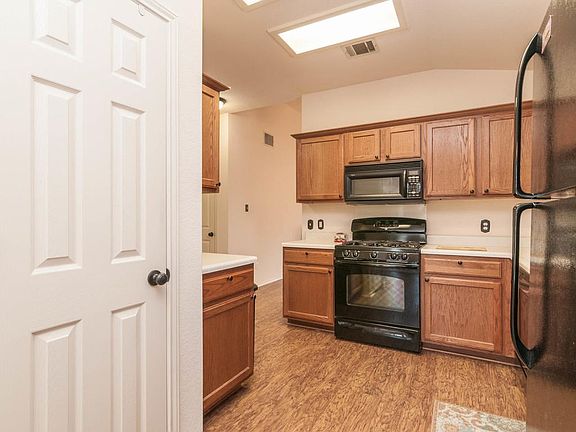 5th image of 17415 Valentine Dr