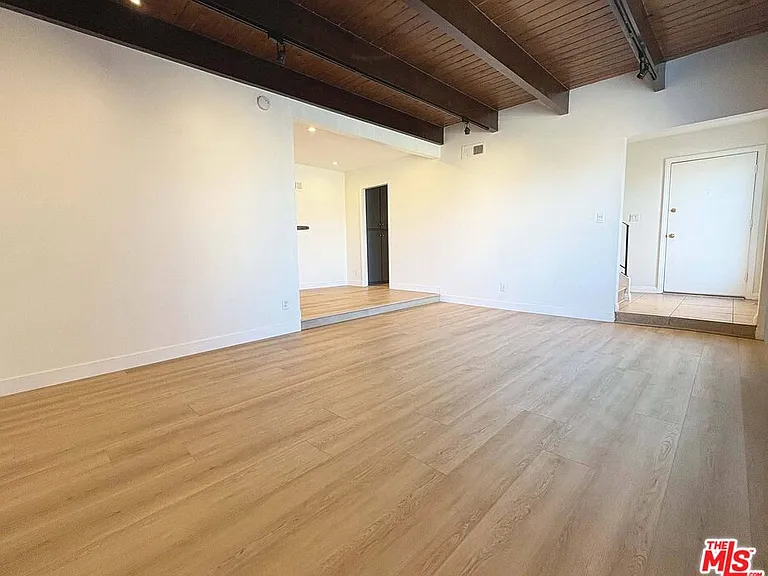 870 Figueroa Ter #1 — Photo 3