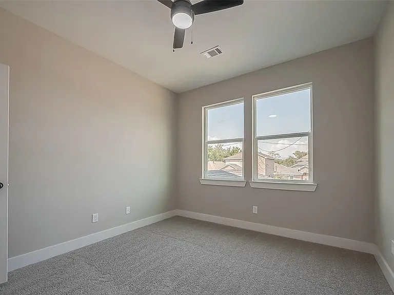 8128 Chateau St — Photo 21