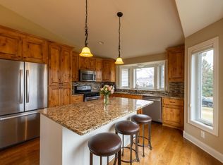 4632 Greenhaven Dr, Saint Paul, MN 55127
