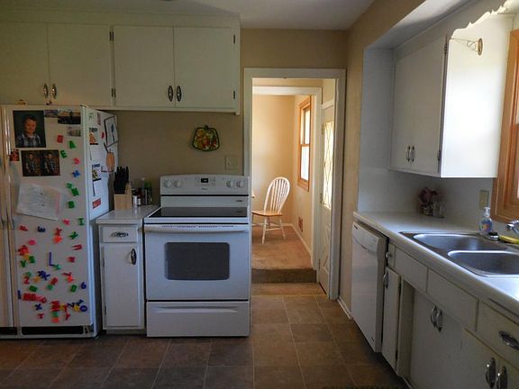 3rd image of 11641 Kumquat St NW