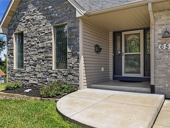 2nd image of 656 Penn St