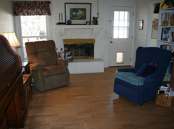 4th image of 231 Melanie Dr