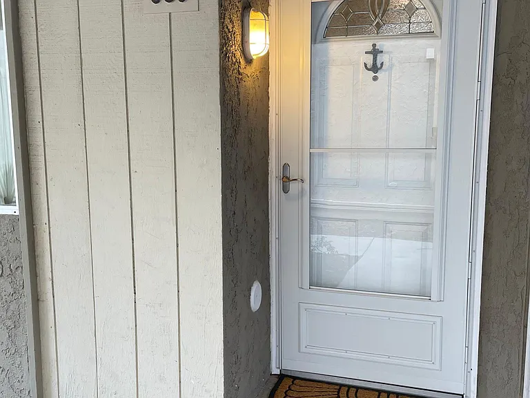 E Surfside Dr — Photo 40
