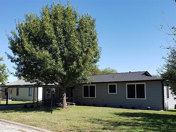 Front View of home from street.