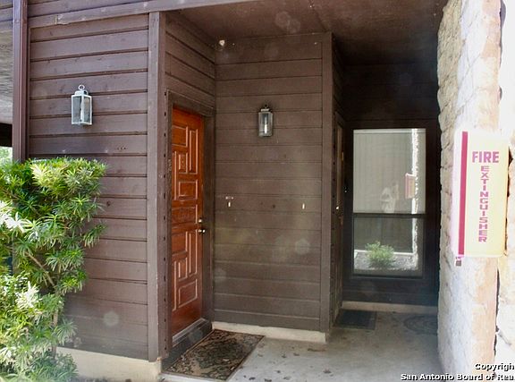 4th image of 371 W Lincoln St APT B203