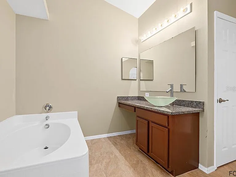 18 Zephyr Lily Pl — Photo 25