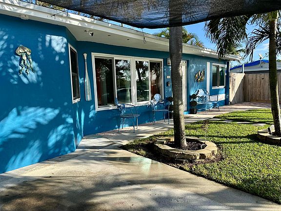 3rd image of 4260 NE 11th Avenue