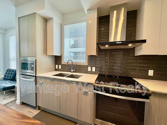 5th image of 1770 Richter St #206