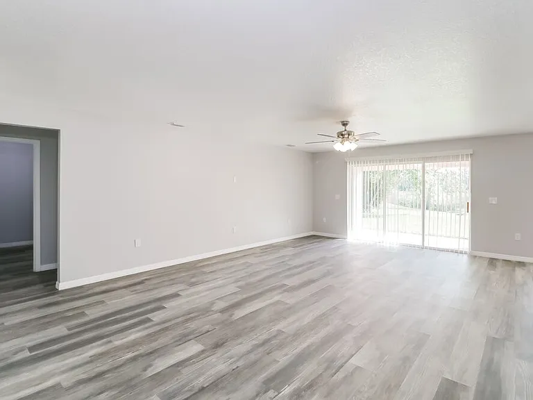 5468 Chestnut Ridge Rd — Photo 4
