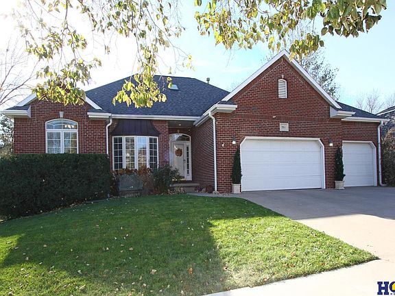 3rd image of 3311 Williamsburg Dr
