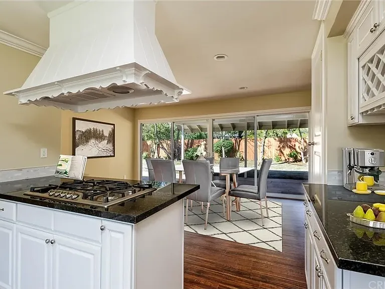 15521 Plummer St — Photo 16