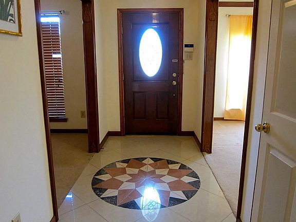 beautiful porcelain tile entry