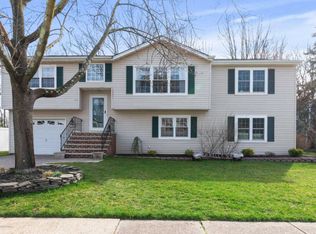 13 Molly Pitcher Dr, Hazlet, NJ 07730