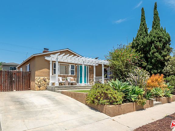 2nd image of 12495 Culver Blvd