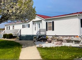 3393 McKinley Rd, China, MI 48054