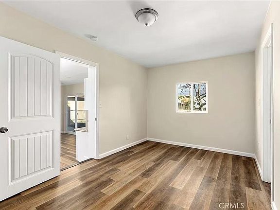 3rd image of 621 1/2 S Mistletoe Ave