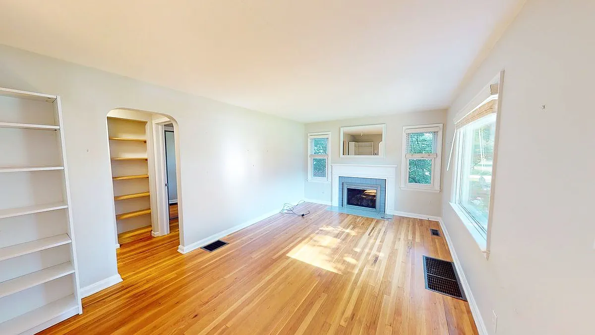 Building Photo - 2543 Mount Holyoke Rd