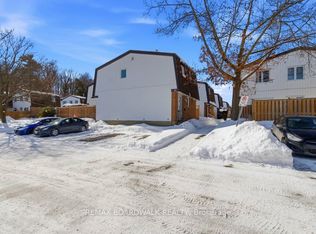 837 Eastvale Dr #65, Ottawa, ON K1J7T5