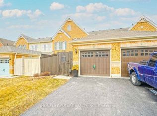 33 Warnford Cir, Ajax, ON L1T 0J7