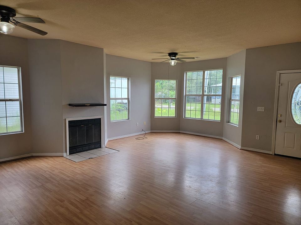 1st image of 6095 E Lamar St