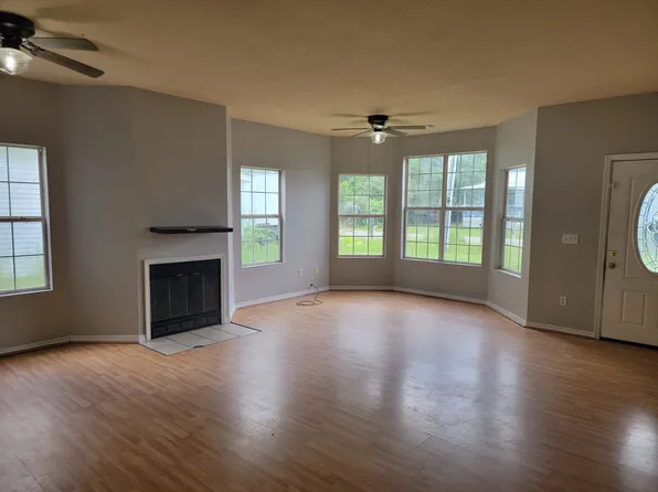 6095 E Lamar St, Bay Saint Louis, MS 39520