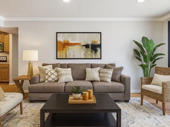 5257 Radford Ave Unit 212, Valley Village, CA 91607