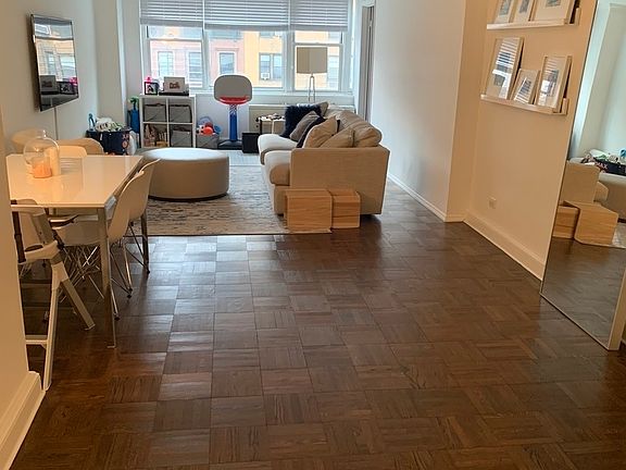 4th image of 215 E 68th St #4-U