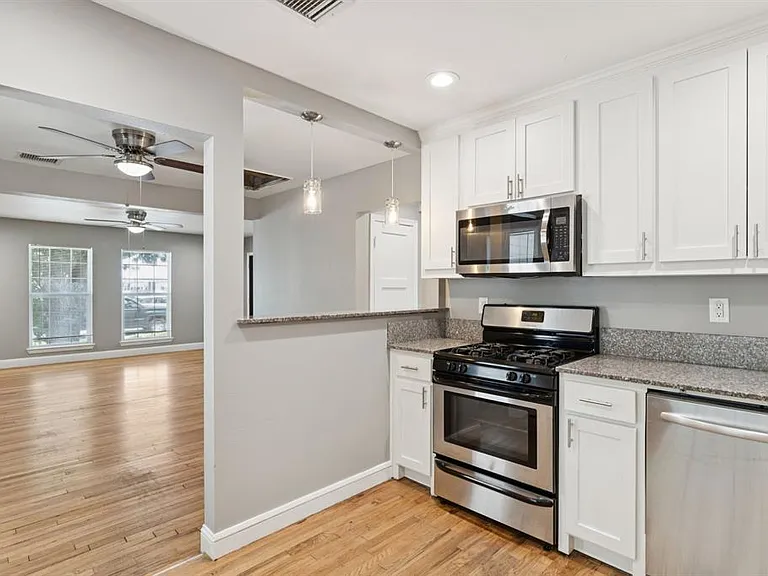 3222 Inwood Rd — Photo 10