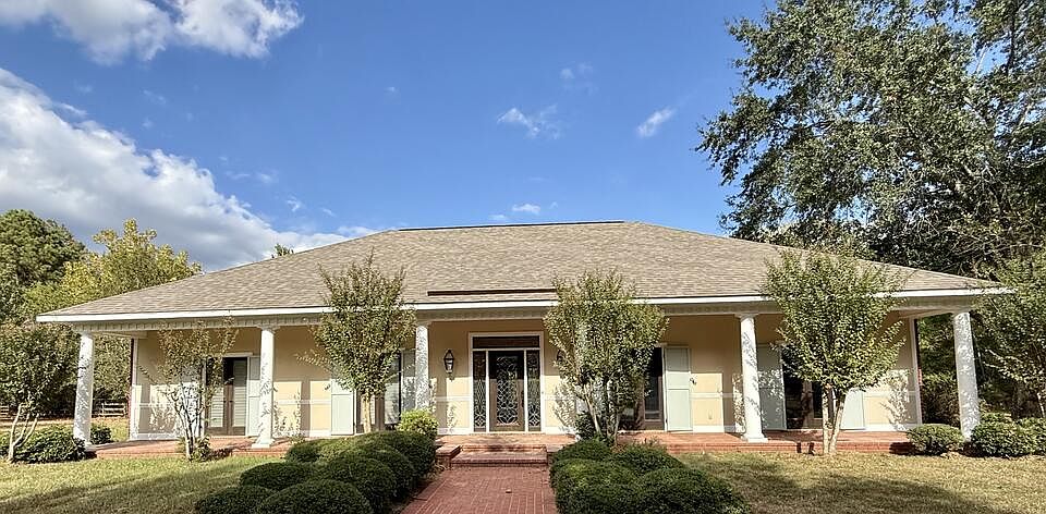 1st image of 204 Mallory Ct