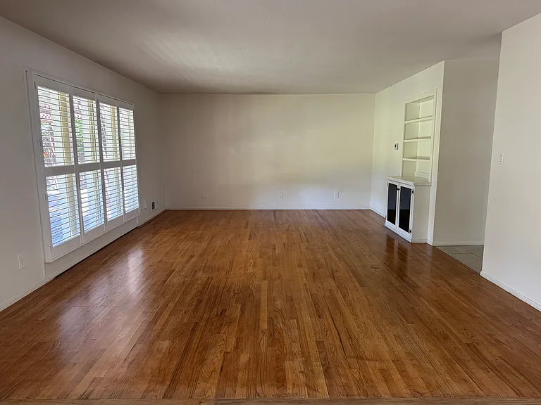 357 Birchwood Ct — Photo 18
