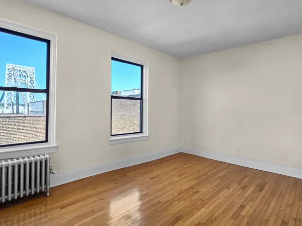 3 Pinehurst Avenue image 2 of 9