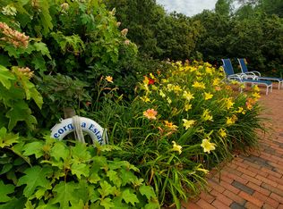 22 Huckleberry Ln, East Hampton, NY 11937