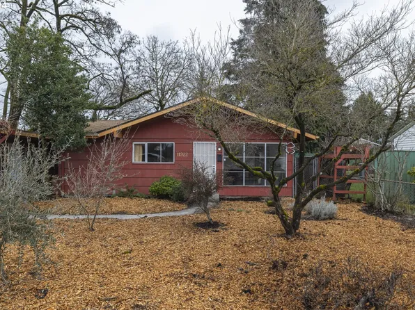 11922 NE Eugene St, Portland, OR 97220
