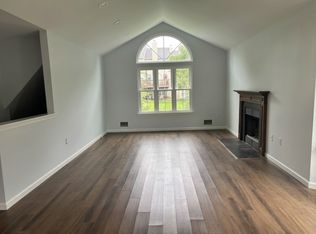 1408 Pinhorn Dr, Bridgewater, NJ 08807