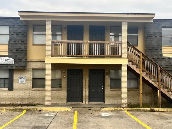 111 Hardwood Ct, Hattiesburg, MS 39401