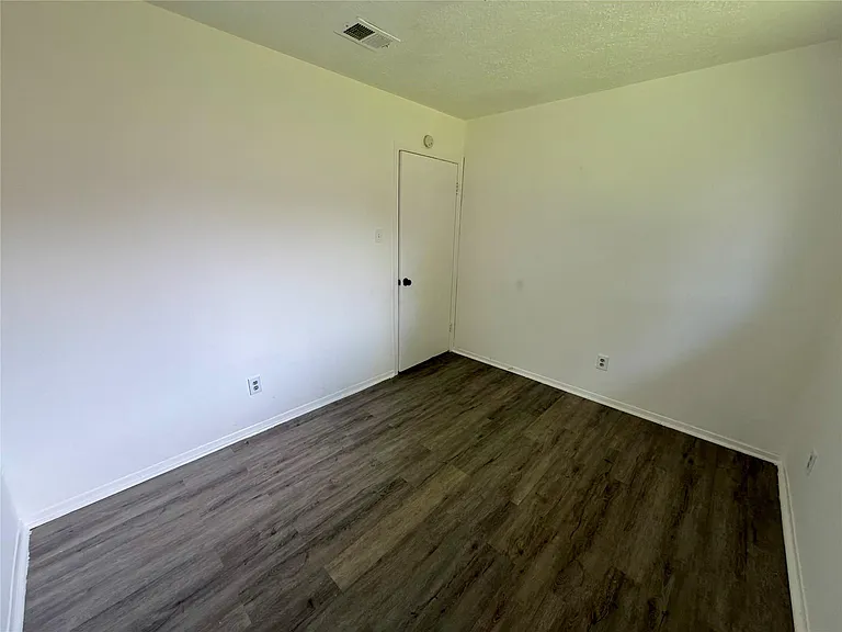 12818 Segrest Dr — Photo 10
