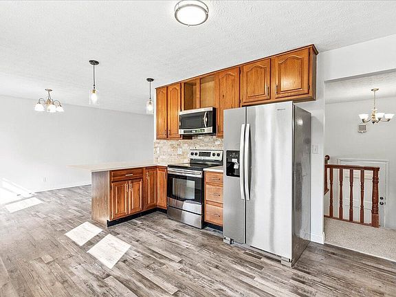 5th image of 848 Hickory Dr